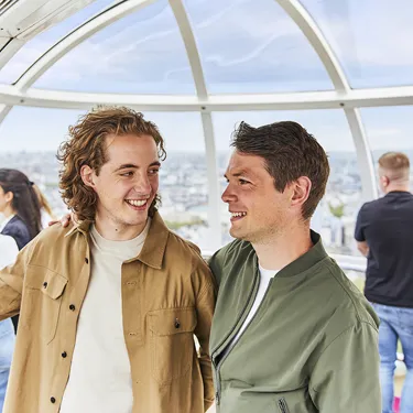 22747 London Eye 1B C Gay Couple 012 Rgb Ns Copy